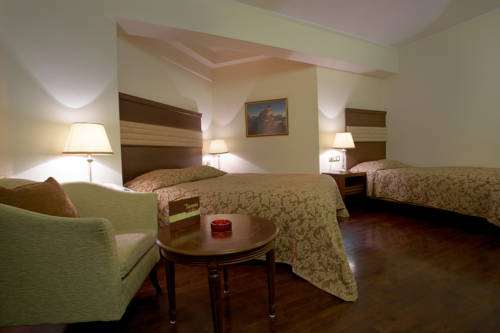 Imagen de la habitación del Hotel Aeton Melathron. Foto 1