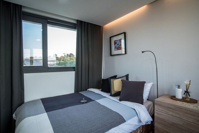 Imagen de la habitación del Hotel Aewol Bada Town House. Foto 16