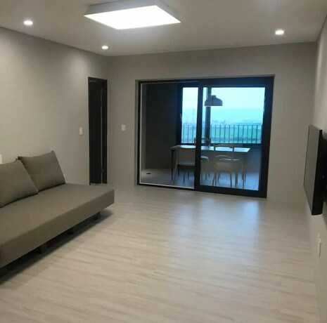 Imagen de la habitación del Hotel Aewol Brick House. Foto 38