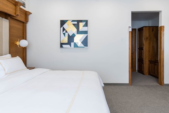 Imagen de la habitación del Hotel Afa, Pristina. Foto 6