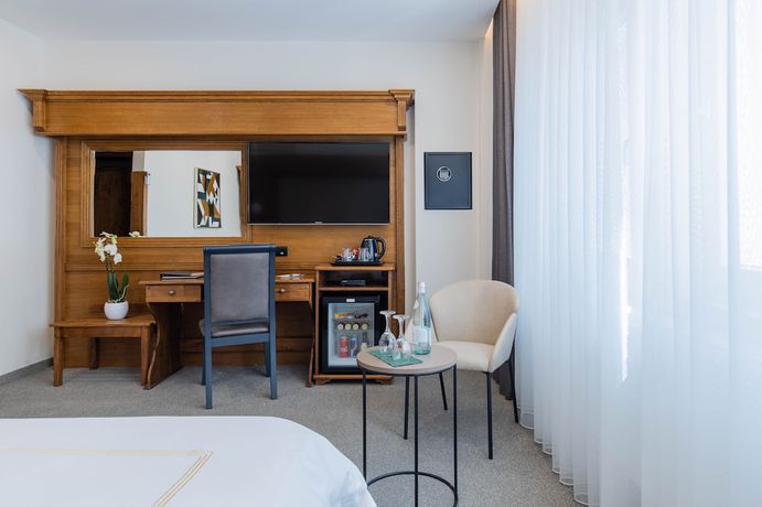 Imagen de la habitación del Hotel Afa, Pristina. Foto 12