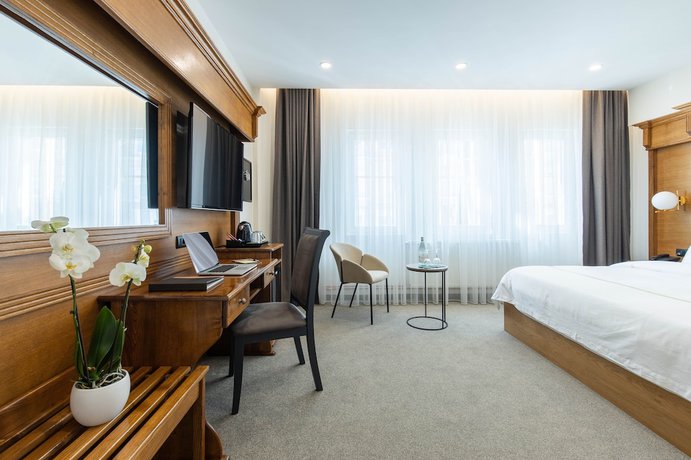 Imagen de la habitación del Hotel Afa, Pristina. Foto 16
