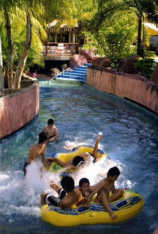 Imagen de la piscina del Hotel A'famosa Resort. Foto 10