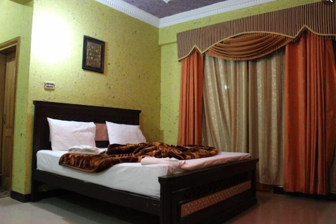 Imagen de la habitación del Hotel Afaq Naran. Foto 17