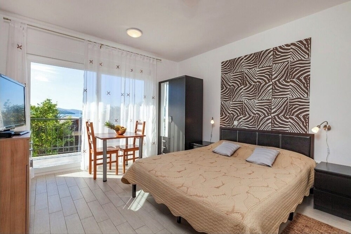 Imagen de la habitación del Hotel Affabilis Vip House. Foto 16