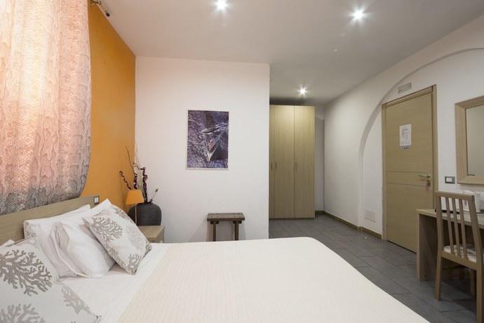 Imagen de la habitación del Hotel Affittacamere Lunamar. Foto 17