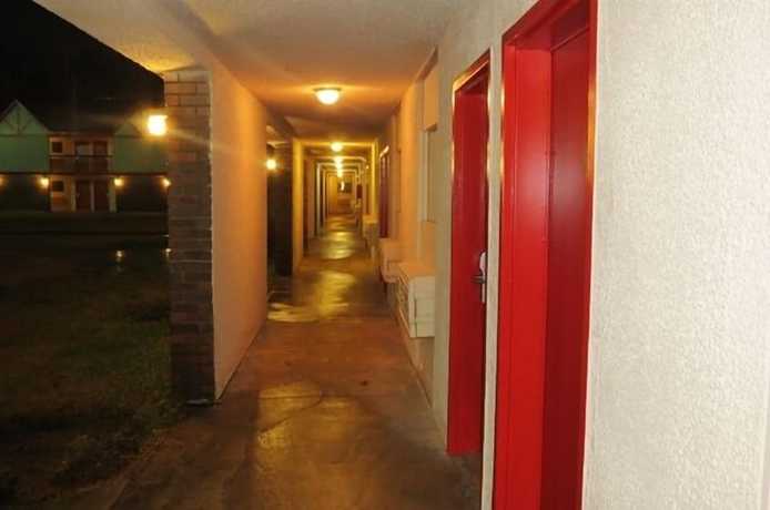 Imagen de los interiores del Hotel Affordable. Foto 17