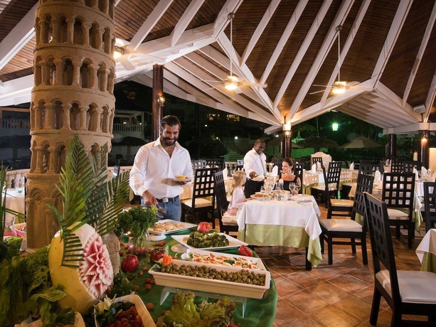 Imagen del bar/restaurante del Hotel Affordable Luxury Vacation. Foto 2