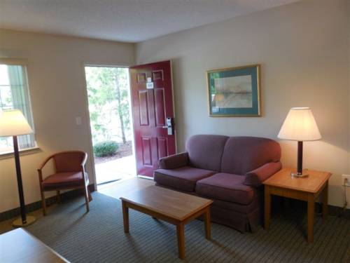 Imagen de la habitación del Hotel Affordable Suites Charlottesville. Foto 3
