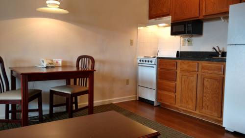 Imagen de la habitación del Hotel Affordable Suites Charlottesville. Foto 6