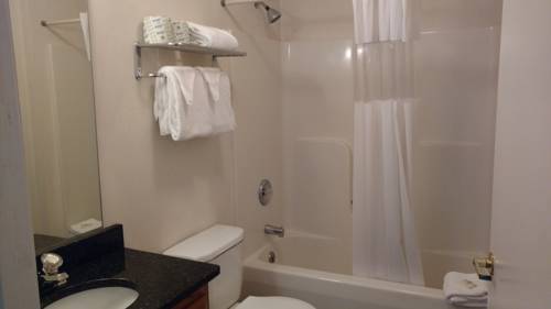 Imagen de la habitación del Hotel Affordable Suites Charlottesville. Foto 9