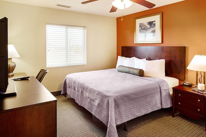 Imagen de la habitación del Hotel Affordable Suites Fayetteville. Foto 14