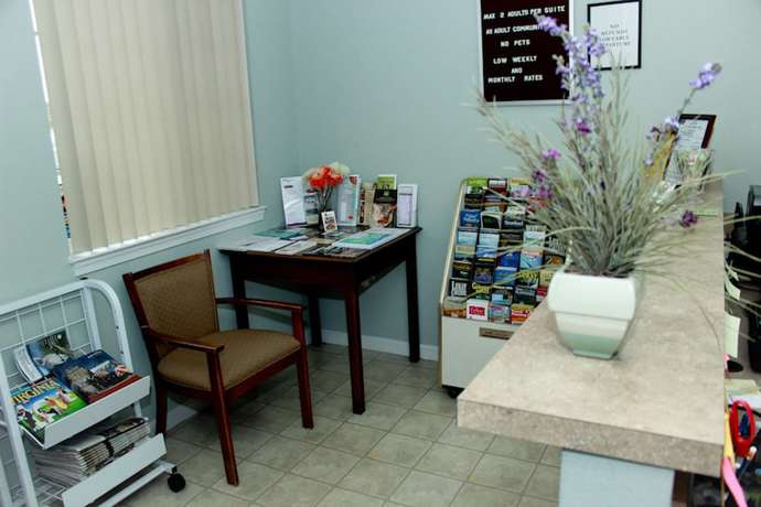 Imagen de los interiores del Hotel Affordable Suites Fredericksburg. Foto 19