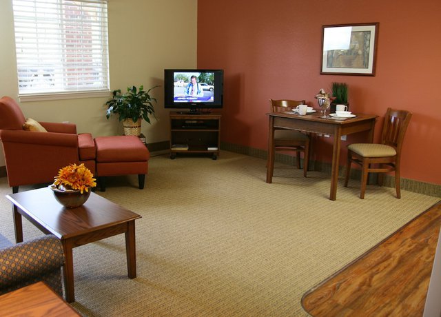 Imagen de la habitación del Hotel Affordable Suites Fredericksburg. Foto 8