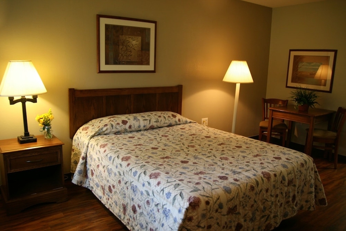 Imagen de la habitación del Hotel Affordable Suites Of America. Foto 8
