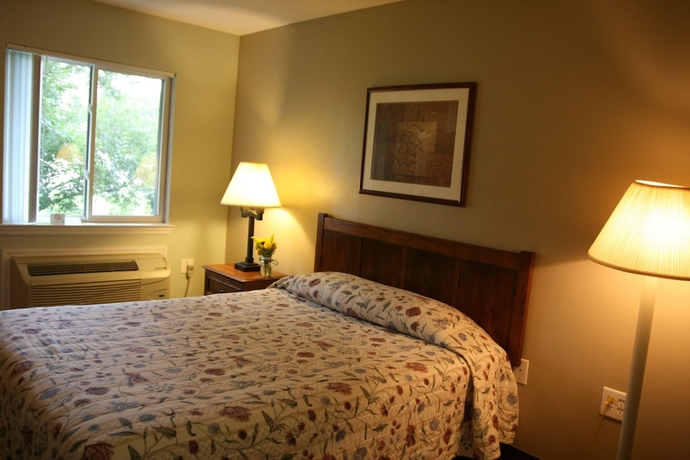 Imagen de la habitación del Hotel Affordable Suites Of America. Foto 10