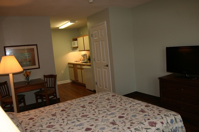 Imagen de la habitación del Hotel Affordable Suites Of America. Foto 12