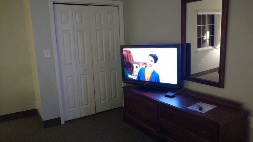 Imagen de la habitación del Hotel Affordable Suites Of America. Foto 17