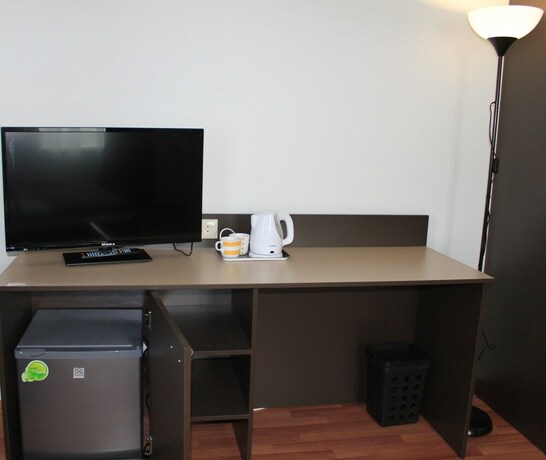 Imagen de la habitación del Hotel Afiny. Foto 14