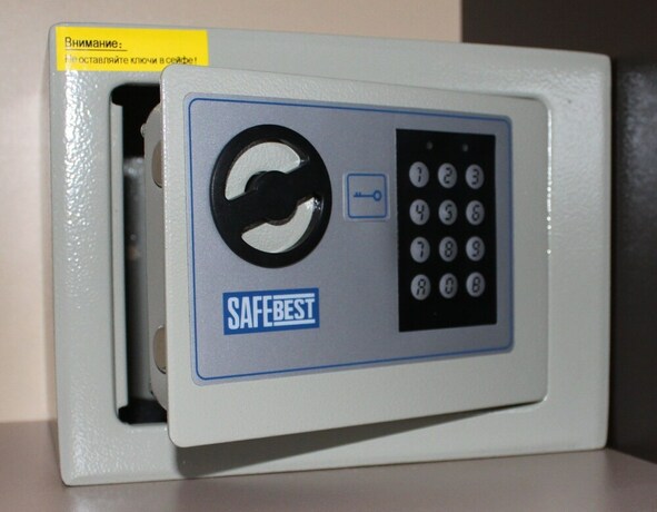 Imagen de la habitación del Hotel Afiny. Foto 18