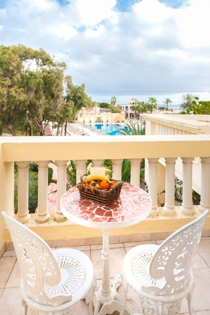 Imagen de la habitación del Hotel Africa Jade Thalasso. Foto 9