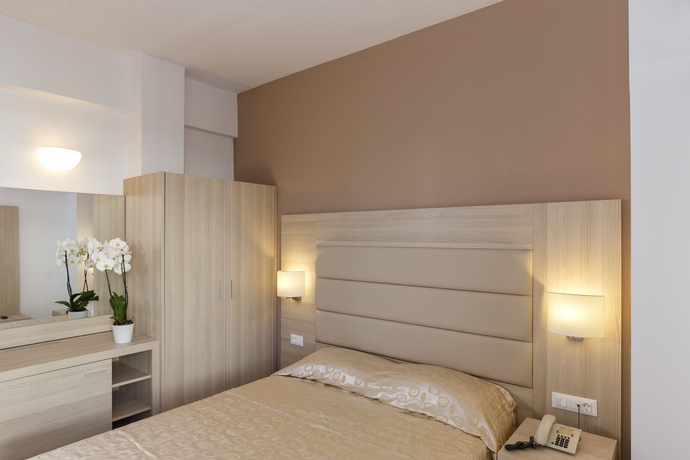 Imagen de la habitación del Hotel Africa, Rodas Town. Foto 9