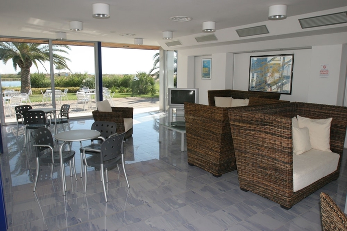 Imagen de los interiores del Hotel African Beach. Foto 12