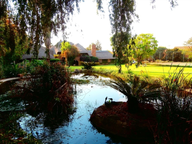 Imagen de los exteriores del Hotel African Footprints Lodge. Foto 13