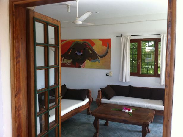 Imagen de la piscina del Hotel African Sun Resort. Foto 14