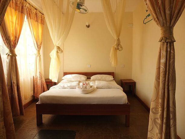 Imagen general del Hotel Afrika Lodges - Voi. Foto 10
