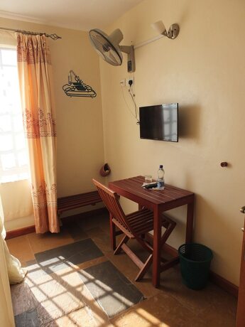 Imagen general del Hotel Afrika Lodges - Voi. Foto 13
