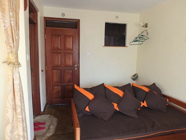 Imagen general del Hotel Afrika Lodges - Voi. Foto 14