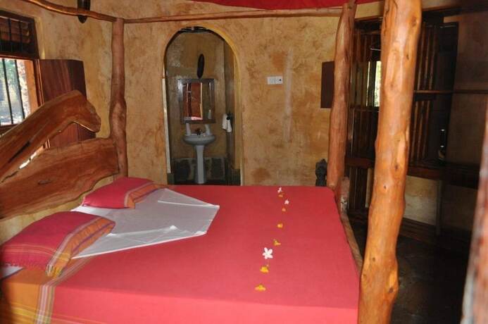 Imagen de la habitación del Hotel Afrika Pearl and Spa. Foto 11