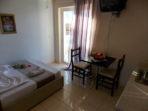 Imagen de la habitación del Hotel Afrimi Relax Apartments, Gjasht&euml;. Foto 12