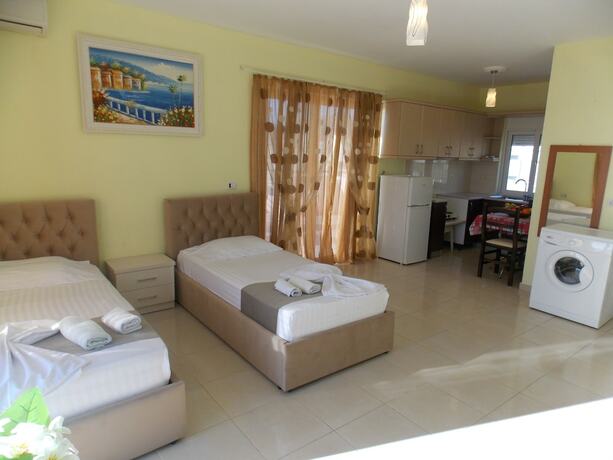 Imagen general del Hotel Afrimi Relax Apartments, Gjasht&euml;. Foto 2