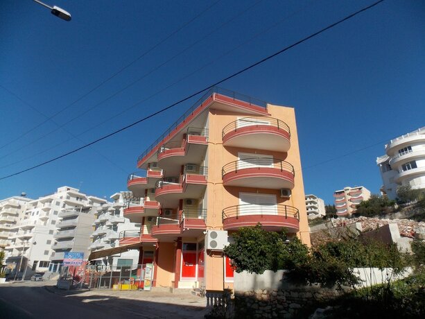 Imagen general del Hotel Afrimi Relax Apartments, Gjasht&euml;. Foto 4