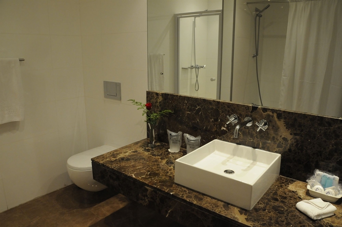 Imagen de la habitación del Hotel Afrin Prestige. Foto 6