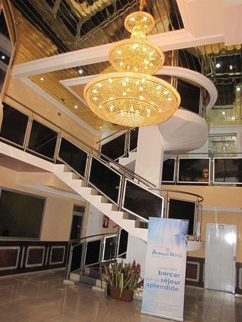 Imagen de los interiores del Hotel Afrique Douala Airport. Foto 20