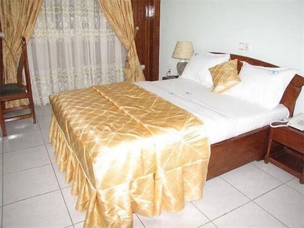 Imagen de la habitación del Hotel Afrique Douala Airport. Foto 16