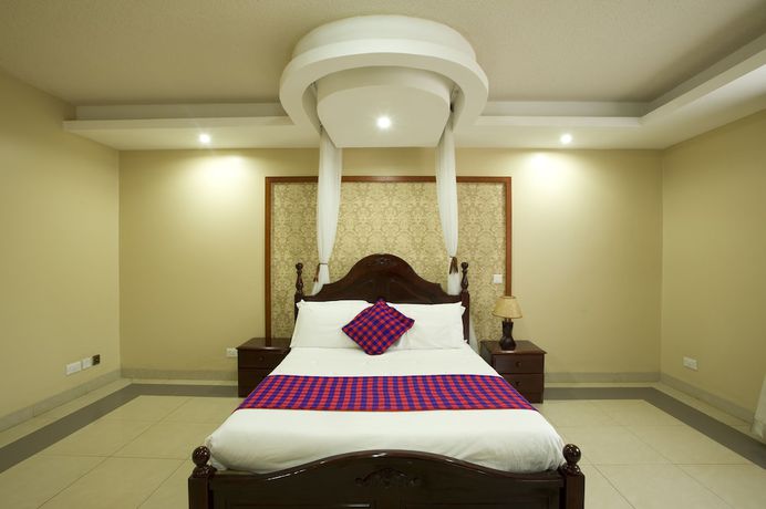 Imagen de la habitación del Hotel Afrique Suites. Foto 6