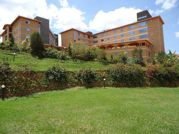 Imagen general del Hotel Afrique Suites. Foto 1