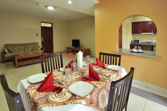 Imagen de la habitación del Hotel Afrique Suites. Foto 18