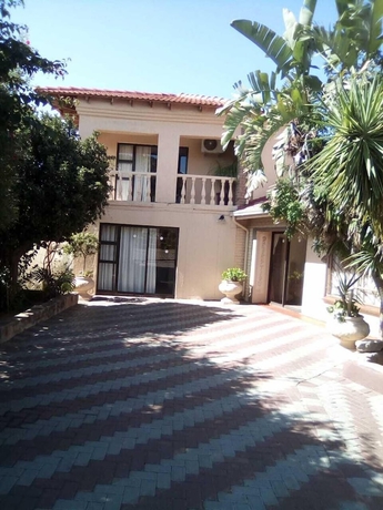 Imagen general del Hotel Afro-She Guest Lodge. Foto 1