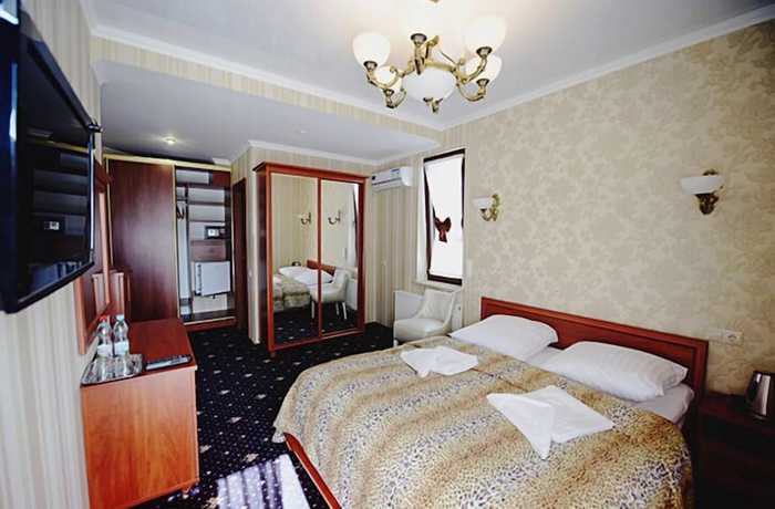 Imagen de la habitación del Hotel Afrodita. Foto 13