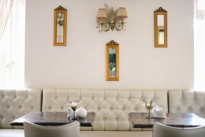 Imagen del bar/restaurante del Hotel Afrodita, Truskavets. Foto 2