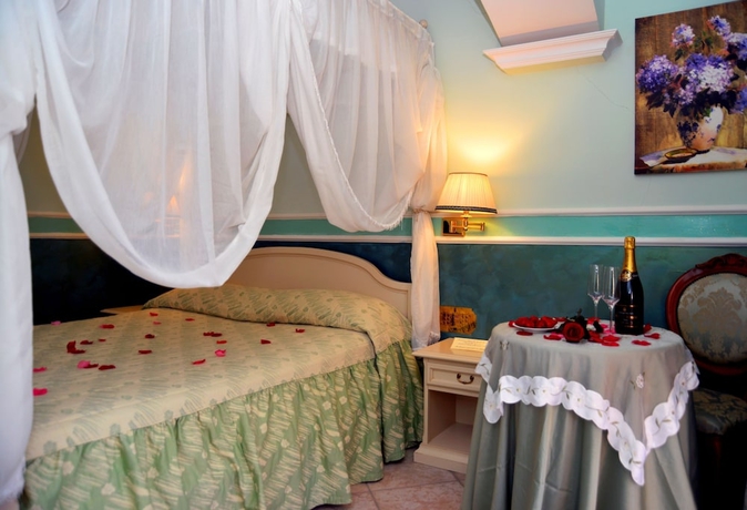 Imagen de la habitación del Hotel Afrodite Boutique, Bovalino. Foto 12