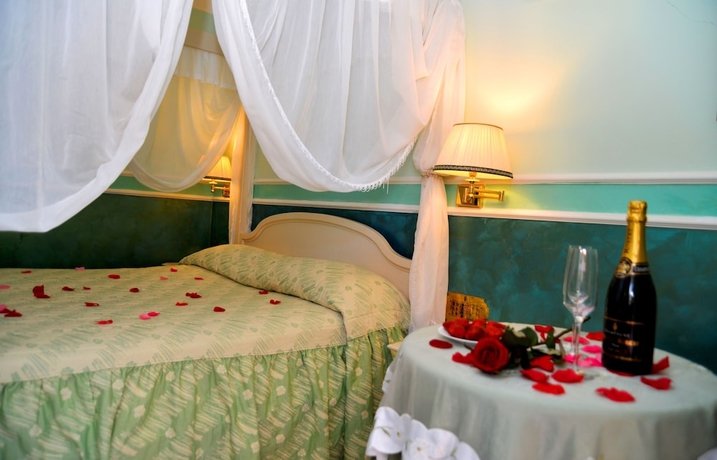 Imagen de la habitación del Hotel Afrodite Boutique, Bovalino. Foto 13