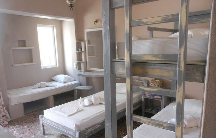 Imagen de la habitación del Hotel Afrodite, Tinos. Foto 5