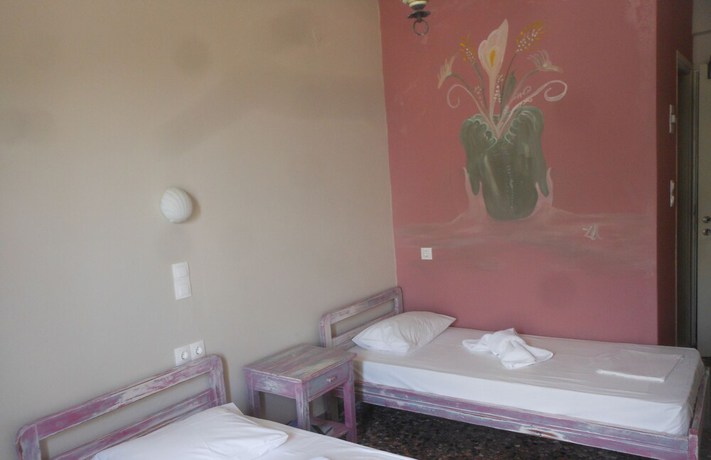 Imagen de la habitación del Hotel Afrodite, Tinos. Foto 6