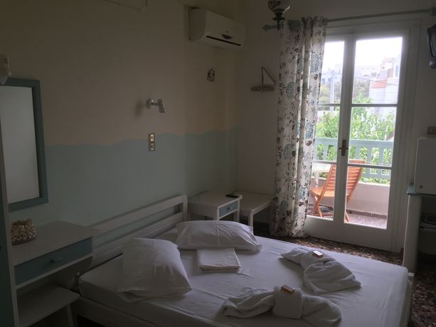 Imagen de la habitación del Hotel Afrodite, Tinos. Foto 7